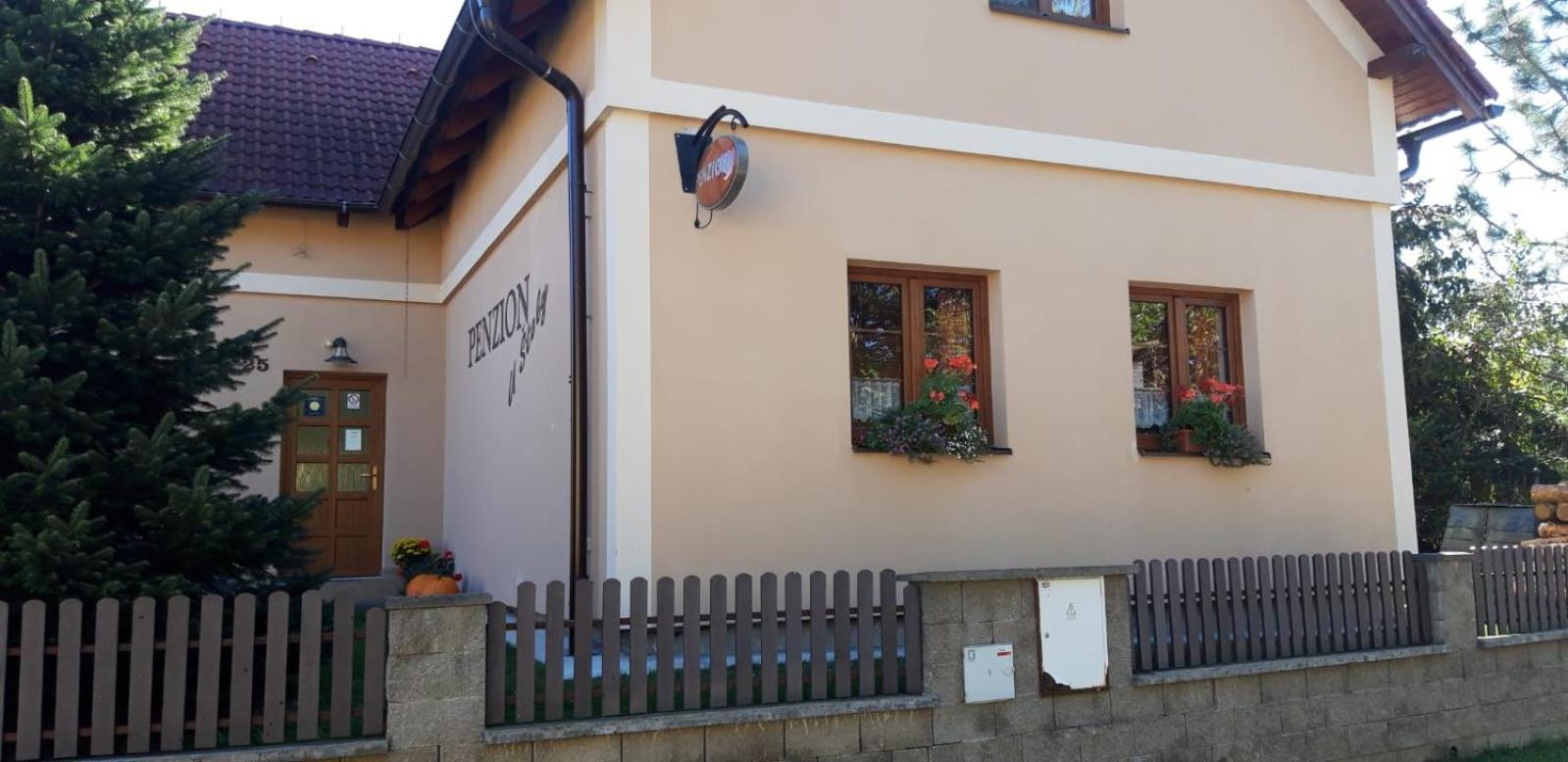 Penzion U Stoly Usilne Exterior foto